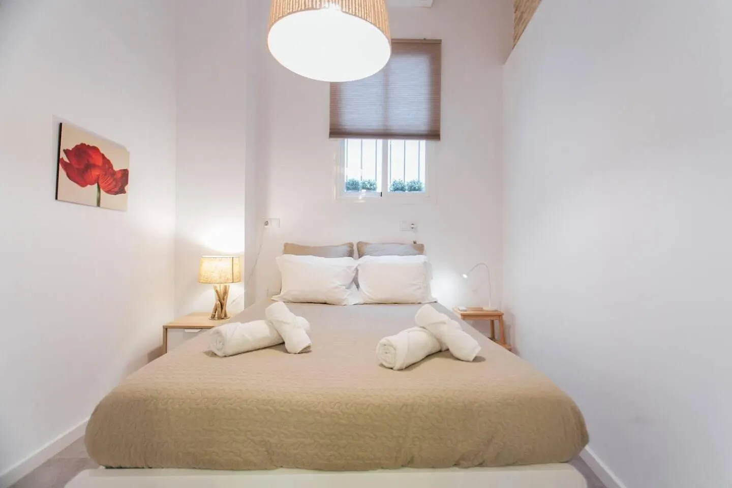 Amplio Apartamento De Diseno Precioso De Estilo Sevillano En Pleno Centro Spain
